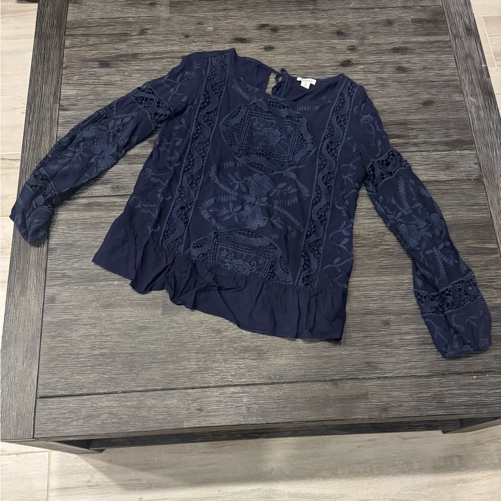 Elegant Sundance Navy Blue Lace Women's Top